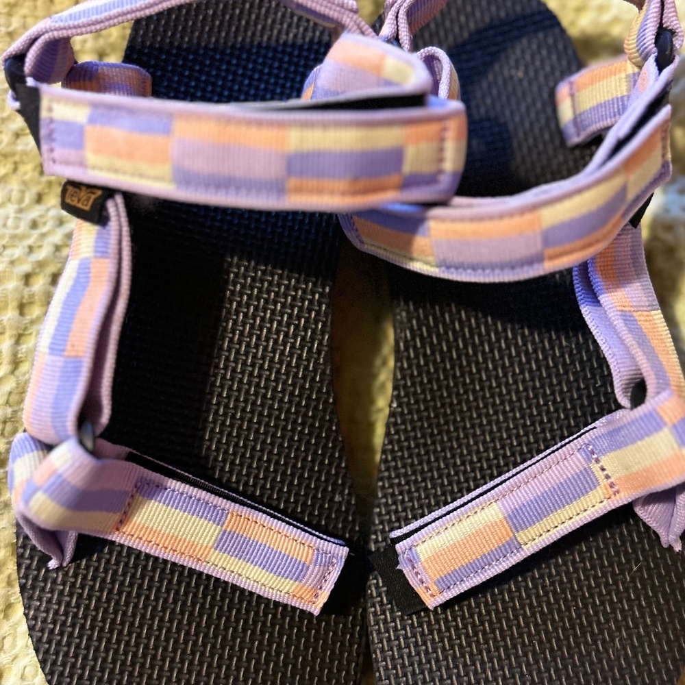 Women’s Tevas